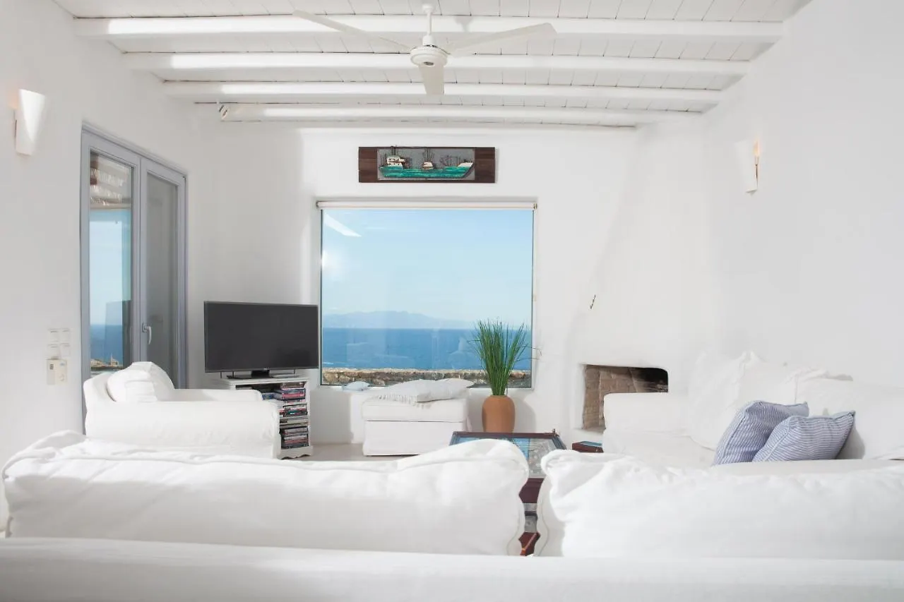 3 Bedroom Cycladic Villa Lia Kalafatis