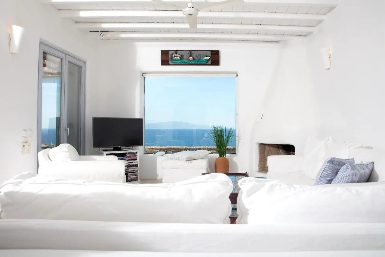 3 Bedroom Cycladic Villa Lia Kalafatis Greece