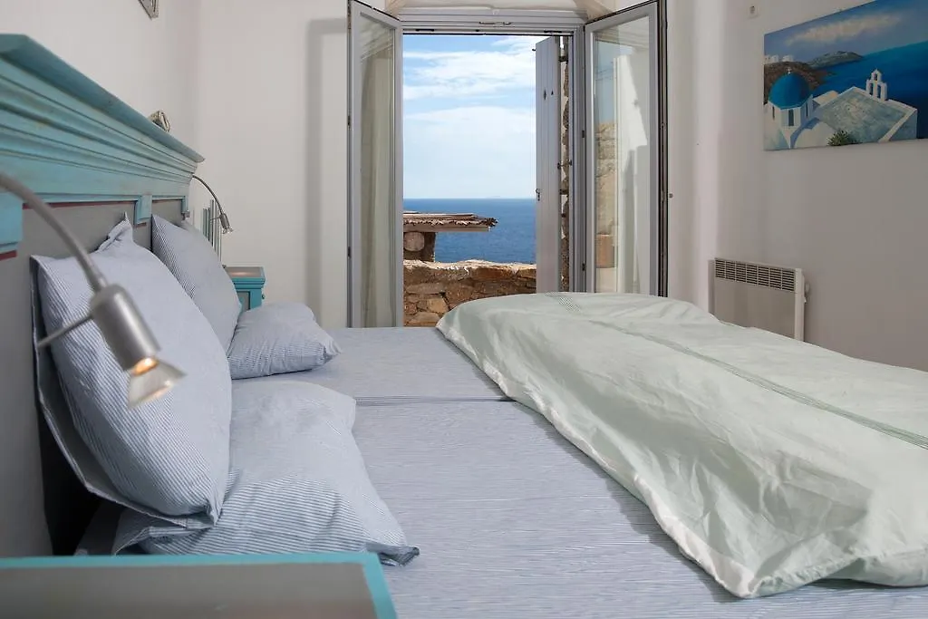 3 Bedroom Cycladic Villa Lia Kalafatis