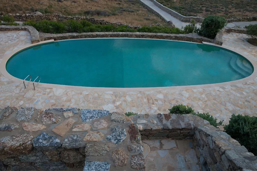 3 Bedroom Cycladic Villa Lia Kalafatis
